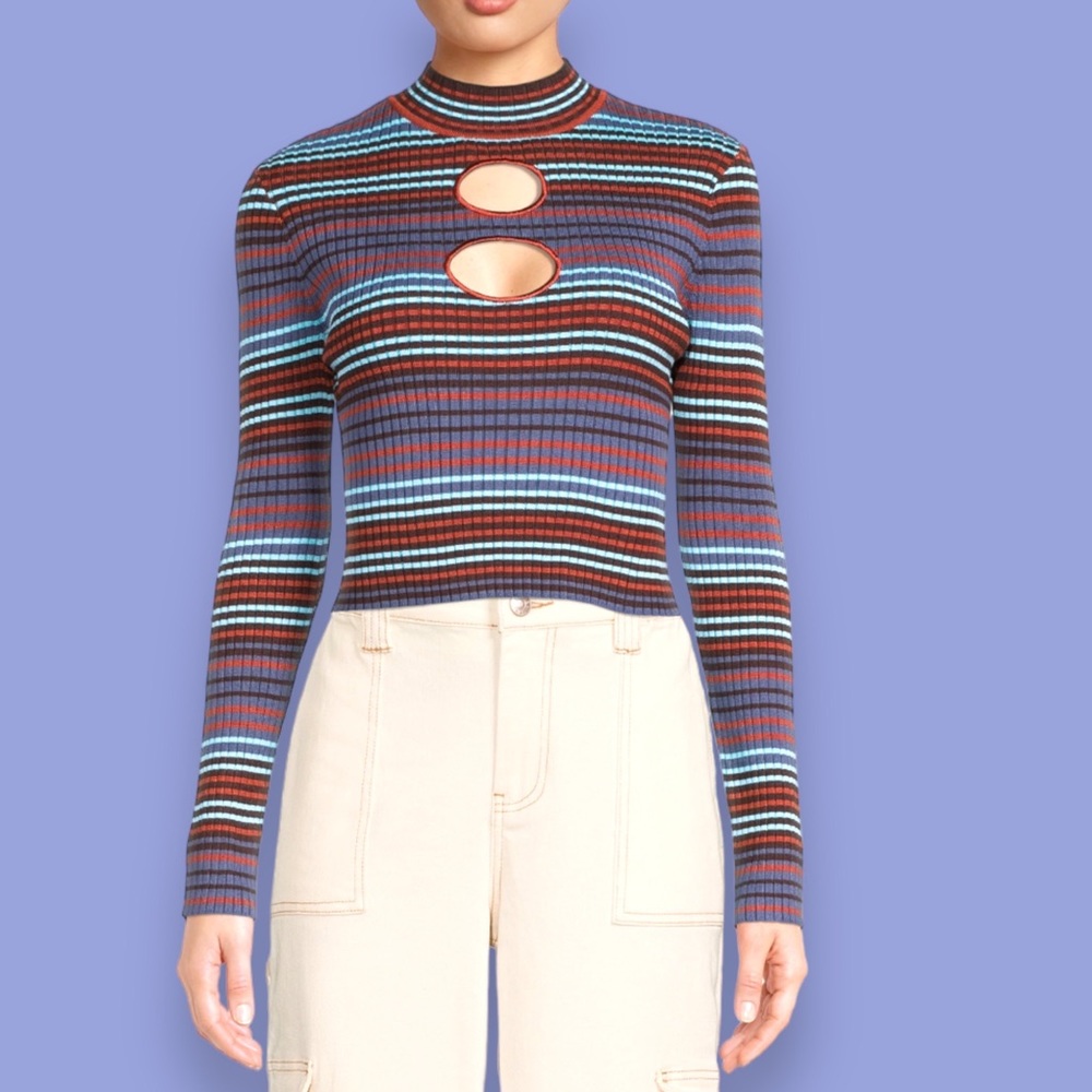 Madden NYC' Junior’s Cut-Out Sweater. Curve-hugging, super soft and cute. NWT.